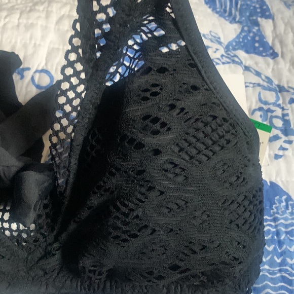 NWT BECCA CAPTURE LACE CROCHET BRALETTE BIKINI TOP (BLACK) - Picture 13 of 16